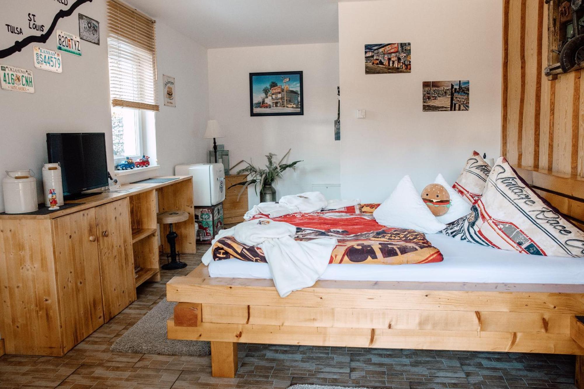 Down Town Motel Берлін Номер фото