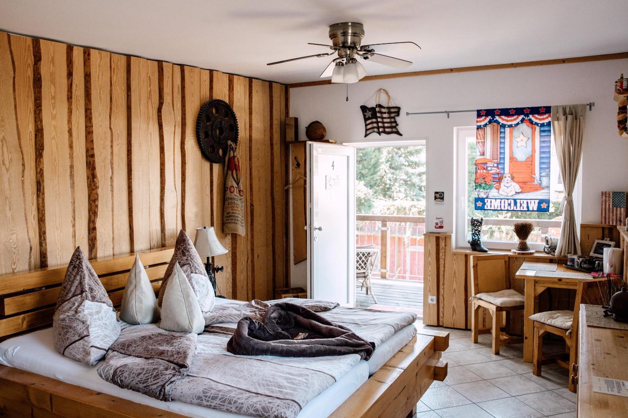 Down Town Motel Берлін Номер фото
